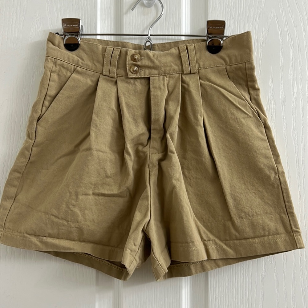 Junior size highrise pleated shorts